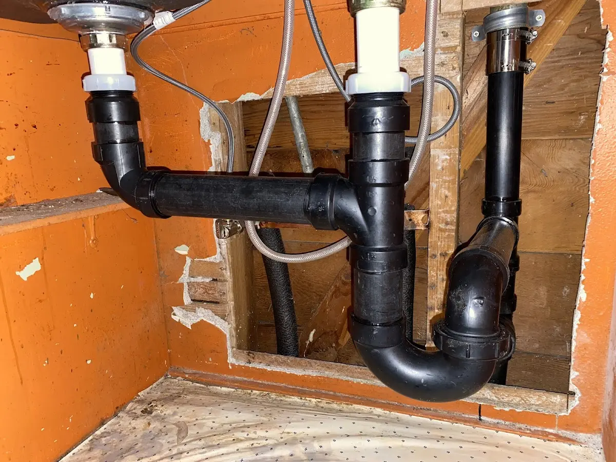 Professional Pipe Bursting equipment and tools on the job in Colona